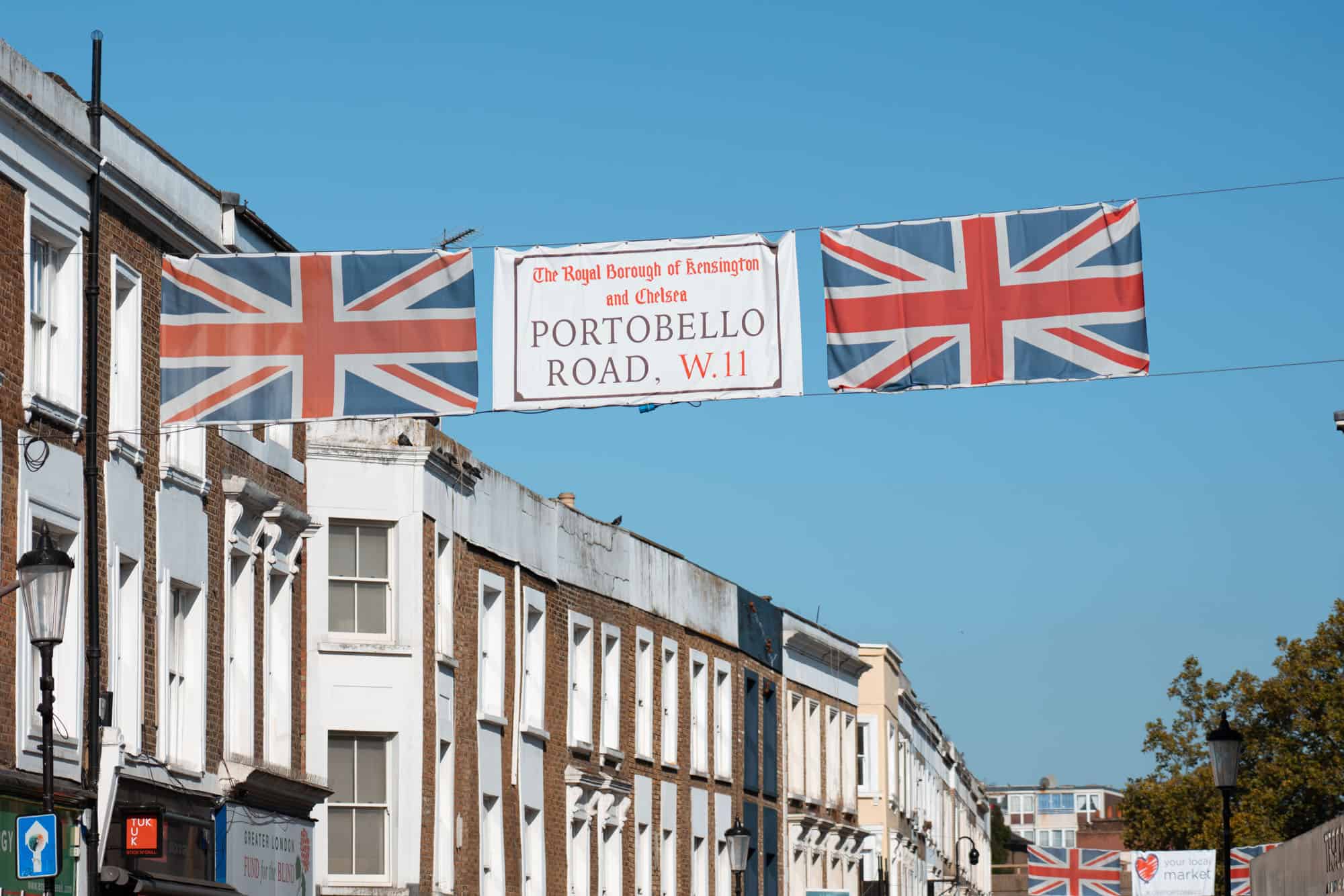 PortobelloRoadMarketNottingHillLondon ⋆ We Dream of Travel Blog