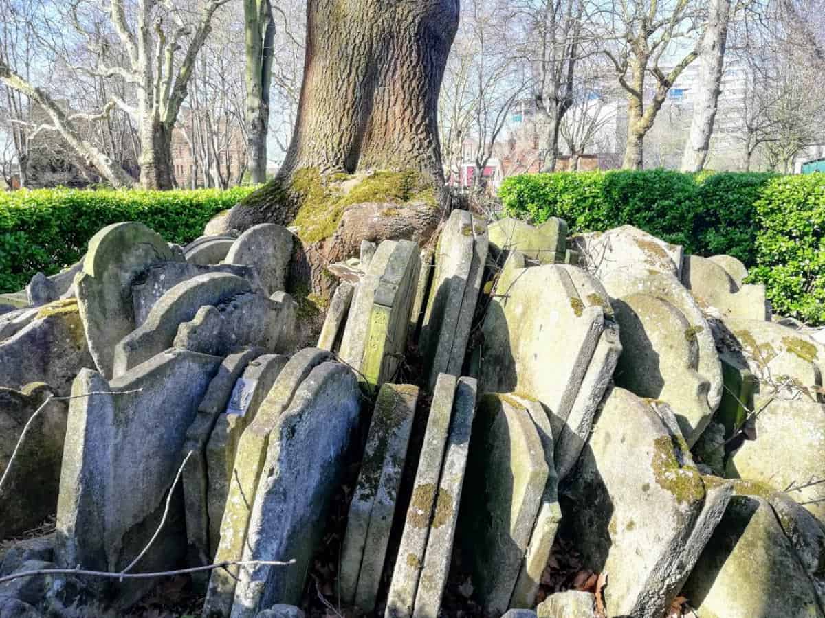 The Hardy Tree at St Pancras Old Church - a non touristy thing to see in London