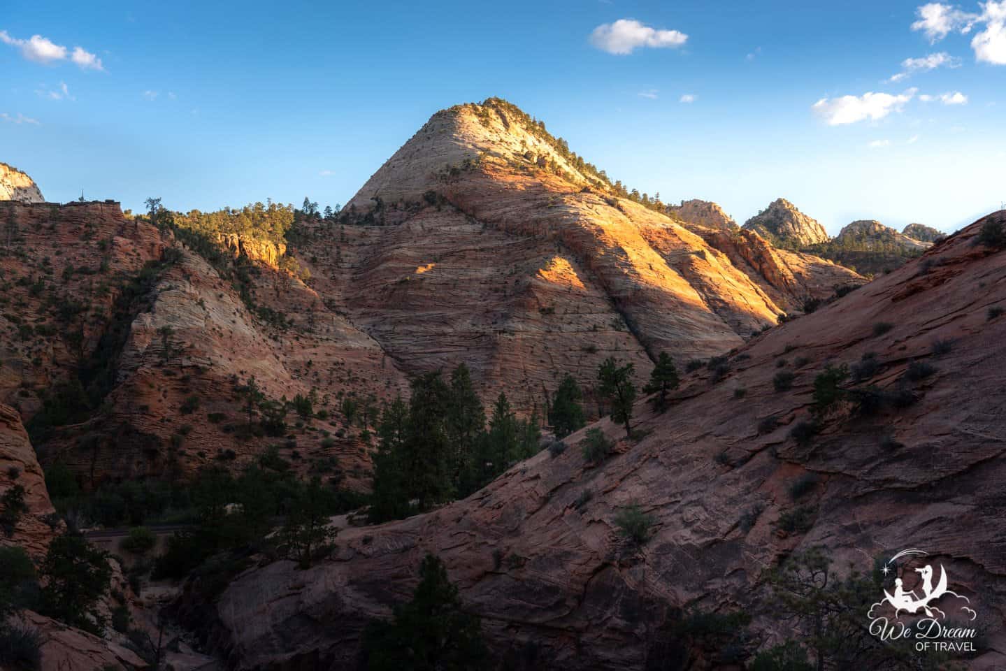 A view from the Carmel Highway connecting Zion National Park and Bryce Canyon.