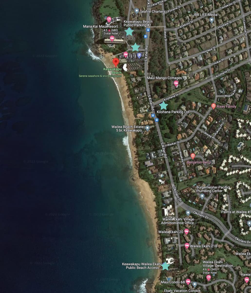 Satellite map view of Keawakapu Beach showing the parking lots.